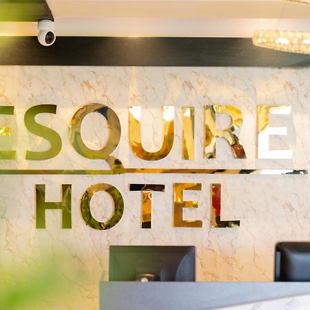 Esquire Hotels & Apartments Rawalpindi Bagian luar foto