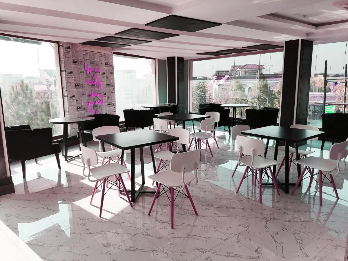 Esquire Hotels & Apartments Rawalpindi Bagian luar foto