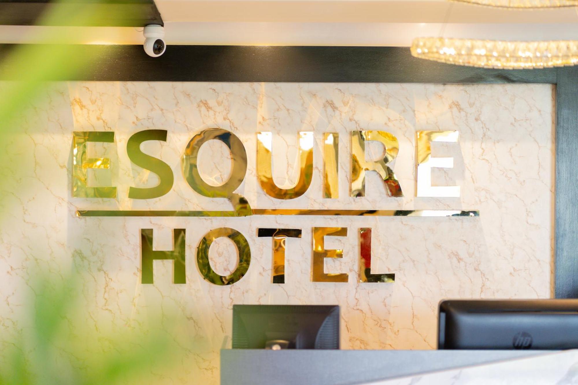 Esquire Hotels & Apartments Rawalpindi Bagian luar foto