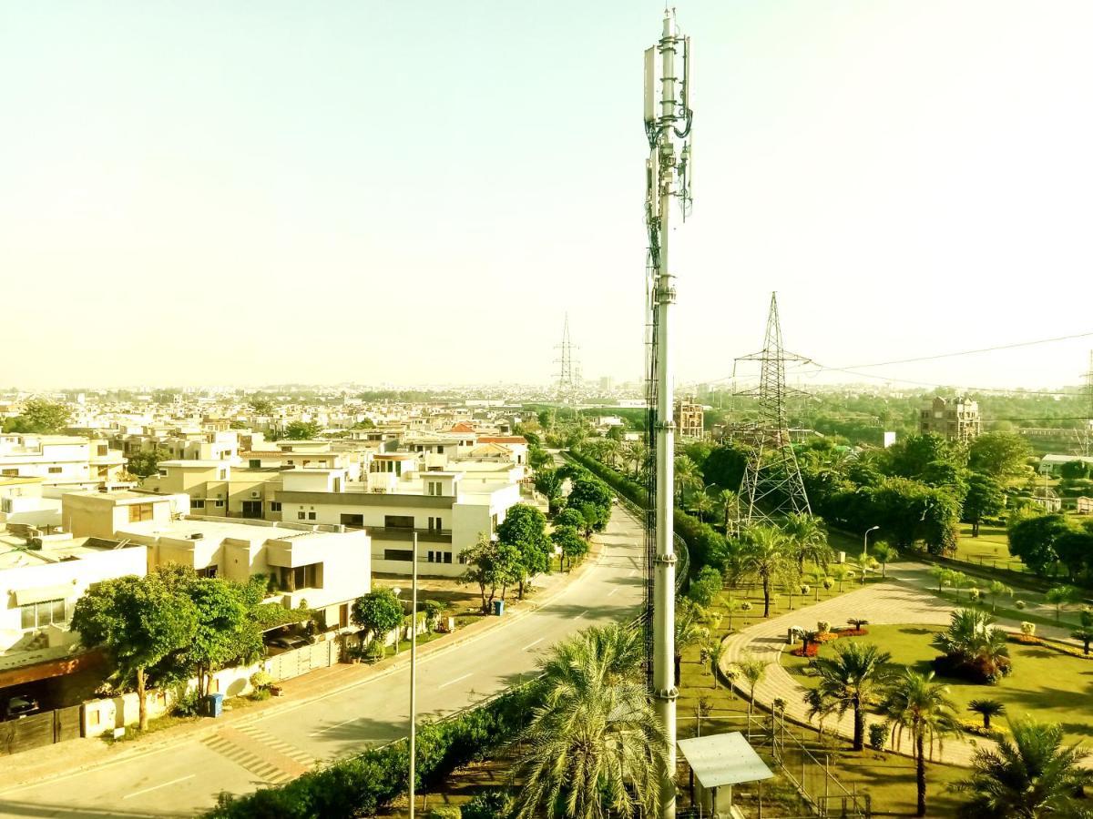 Esquire Hotels & Apartments Rawalpindi Bagian luar foto